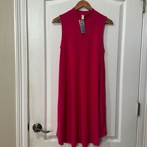Zenana premium size S magenta, mock, turtleneck sleeveless curved hem dress NWT